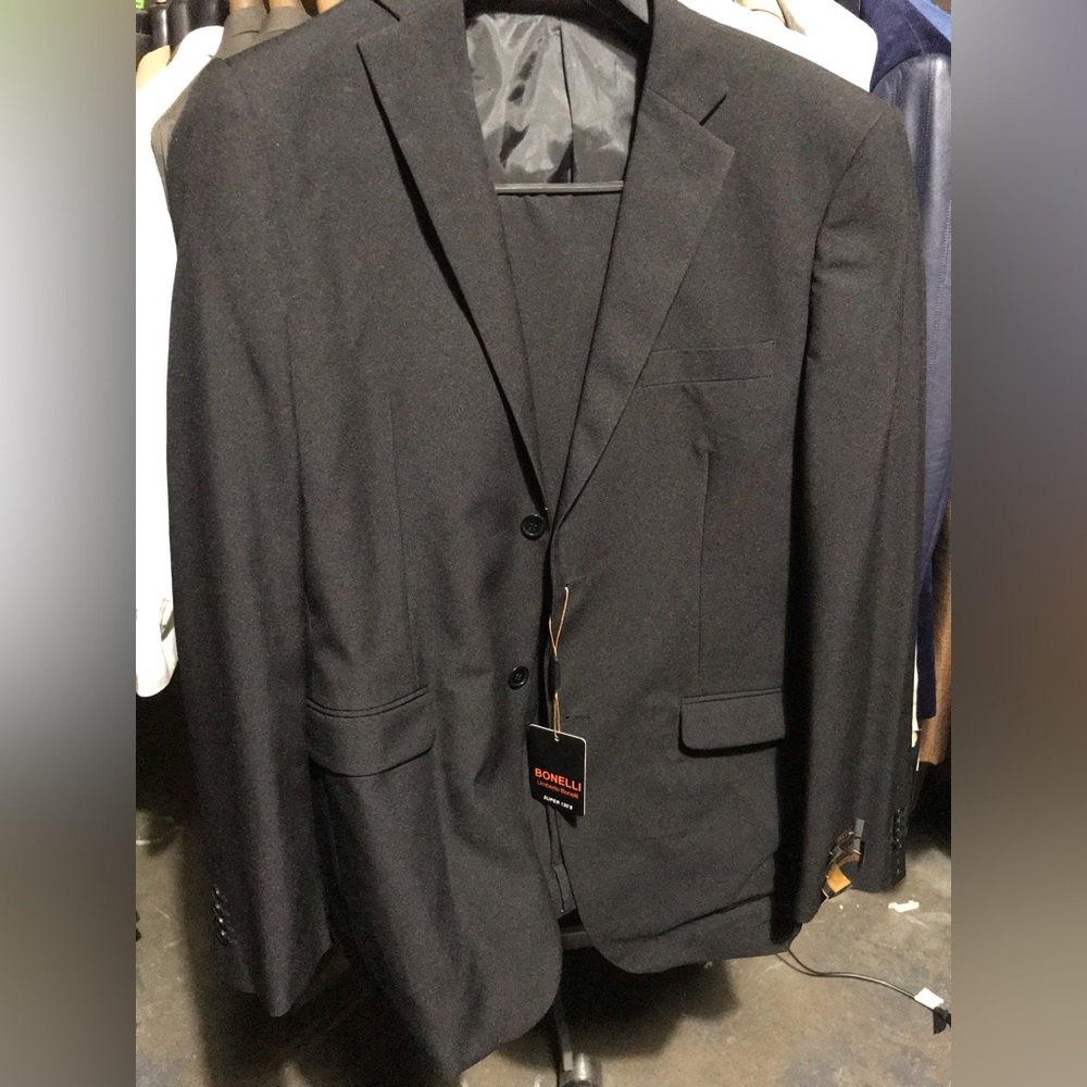 Umberio Bonelli Brand New With Tag 2-Piece Suit Size 42L
